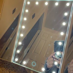 Lighted Vanity Makeup Mirror